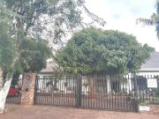 5 Bedroom House in Dorandia