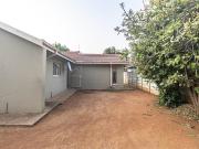 5 Bedroom House in Fauna Park
