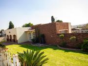 5 Bedroom House in Freeway Park