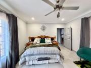 5 Bedroom House in Geelhoutpark