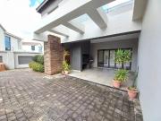 5 Bedroom House in Helderwyk