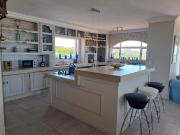 5 Bedroom House in Island View