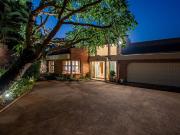 5 Bedroom House in Kloof