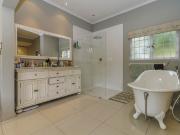 5 Bedroom House in Kloof