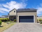 5 Bedroom House in Kraaibosch
