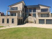 5 Bedroom House in Kragga Kamma