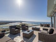 5 Bedroom House in Lookout Beach