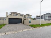 5 Bedroom House in Lovemore Park