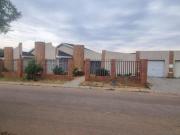 5 Bedroom House in Manzil Park