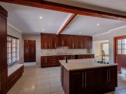 5 Bedroom House in Miramar