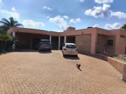 5 Bedroom House in Montana Park