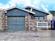 5 Bedroom House in Northcroft