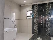 5 Bedroom House in Panorama