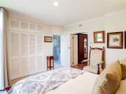5 Bedroom House in Robin Acres