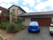 5 Bedroom House in Rooihuiskraal