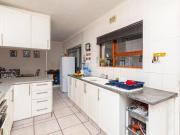 5 Bedroom House in Sunridge