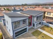 5 Bedroom House in Theresa Park
