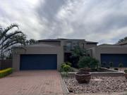 5 bedroom house in zambesi estate