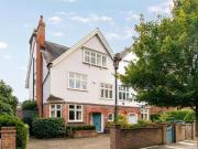 5 Bedroom House Londres Greater London 100426137