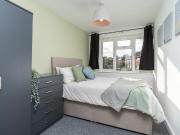 5 bedroom house of multiple occupation to rent