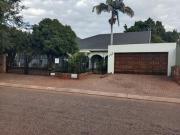 5 bedroom house on the market in dorandia