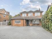 5 Bedroom House Reading Wokingham 95624372