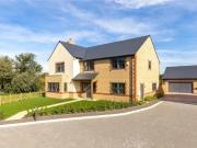 5 Bedroom House Royston Royston 95807886