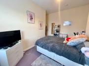 5 bedroom house share for rent in Gladstone Road,...