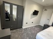 5 bedroom house share to rent