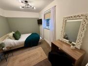 5 bedroom house share to rent