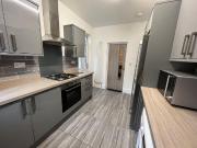 5 bedroom house share to rent