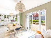 5 Bedroom House Southampton Hampshire 93031256