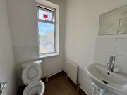 5 bedroom house terraced to let