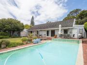 5 Bedroom House To Let in Constantia