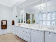 5 Bedroom House To Let in Hyde Park
