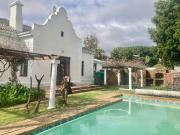 5 Bedroom House To Let in Rondebosch