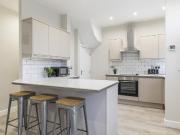 5 bedroom house to rent