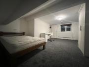 5 bedroom house to rent