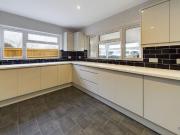 5 bedroom house to rent