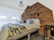 5 bedroom house to rent