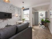 5 bedroom house to rent