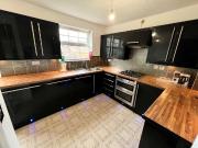 5 bedroom house to rent