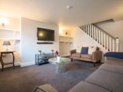 5 bedroom house to rent