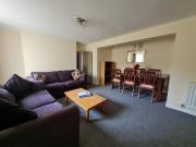 5 bedroom house to rent