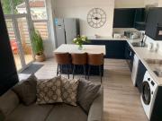 5 bedroom house to rent