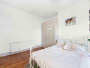 5 bedroom terraced house to rent