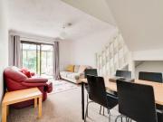 5 bedroom house to rent