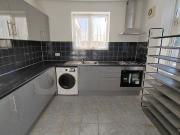 5 Bedroom House to rent in NW10