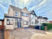 5 Bedroom House Wembley Greater London 94198715