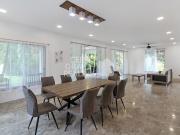 5 Bedroom House with Swimming Pool for Rent in North...